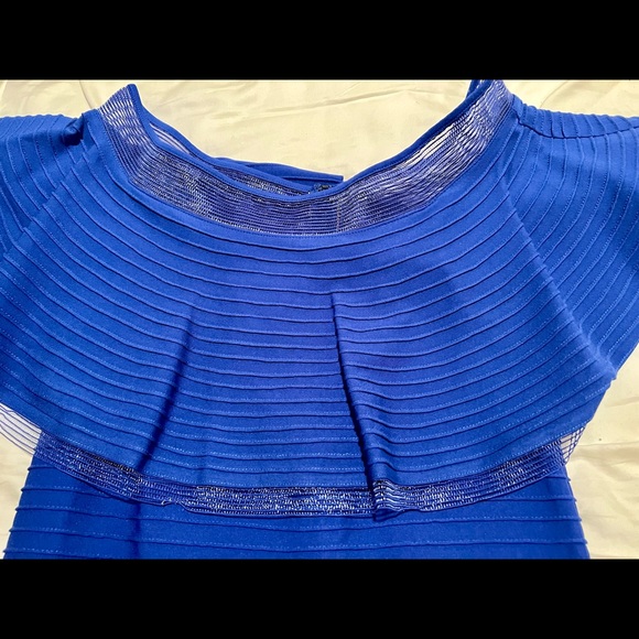 Tadashi shoji tabora dress size medium - Picture 4 of 6